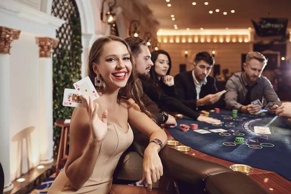 The Role of Skill Versus Luck in Winning at Online Casino Games